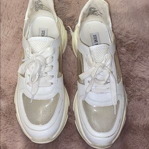 STEVE MADDEN SEE THROUGH WHITE SNEAKERS